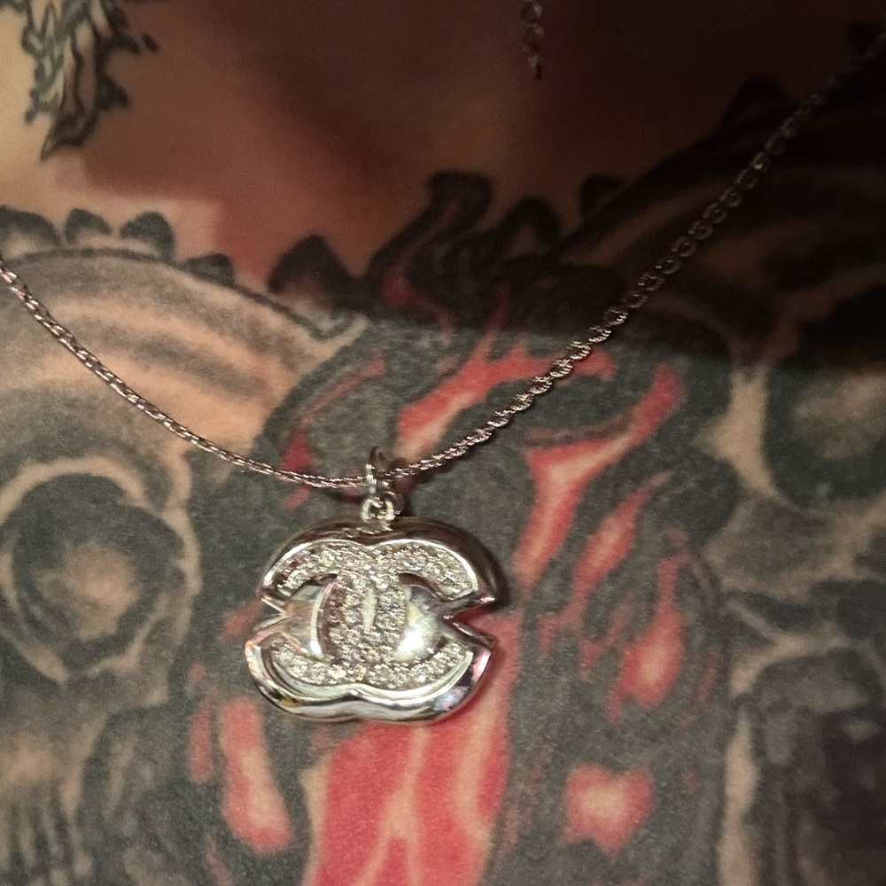 Cc 2 layer necklace with chain
